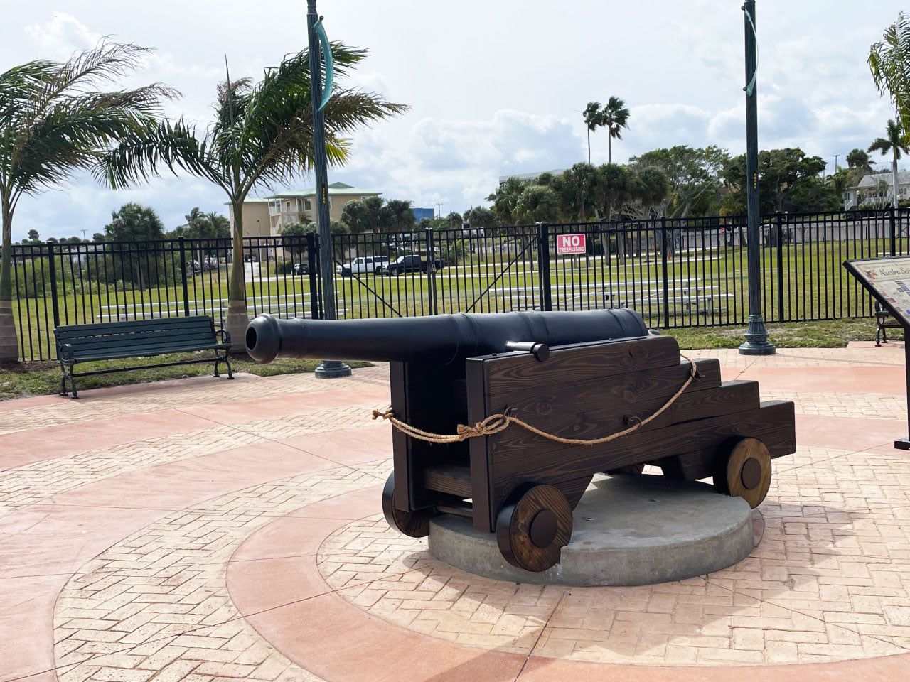 1715 Fleet Society 300 Year Old Cannon 1